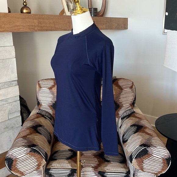 Athleta North Point Rashguard - Picture 9 of 14